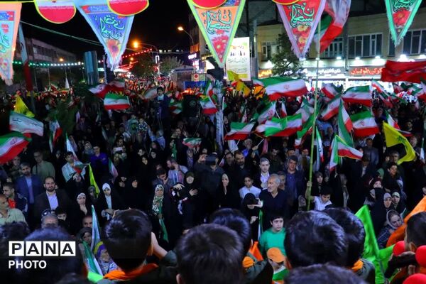 خروشان جمعیت در سراسر مناطق تهران