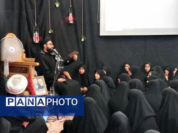برگزاری روضه ویژه دختران دهه هشتادی در بنیاد مهدویت فلاورجان