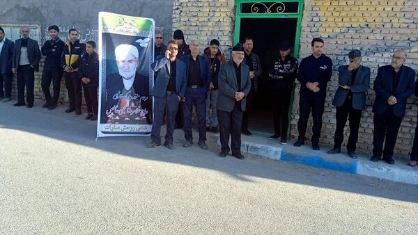 تشییع پیکر و خاکسپاری پدر شهید عجمی فدافن در گلزار شهدای روستای فدافن