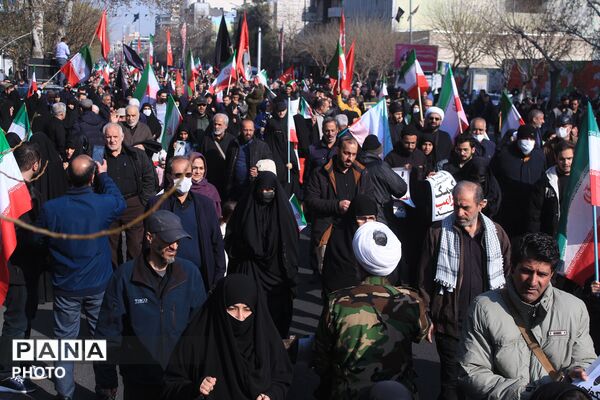 بیعت مردم تهران با سومین رهبر انقلاب