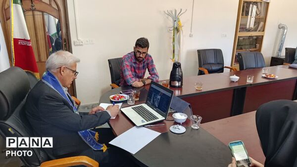 نشست مجازی کارکنان در سالروز تاسیس سازمان دانش آموزی 