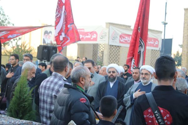 استقبال باشکوه مجاوران امام مهربانی‌ها از میهمانان بیست و دومین اجلاسیه بین‌المللی پیرغلامان حسینی در مشهد