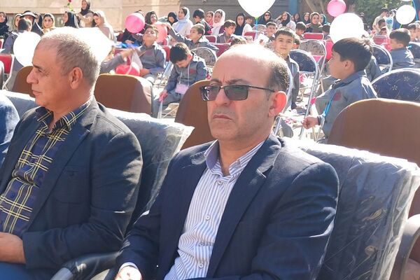 برگزاری مراسم جشن شکوفه‌ها در ناحیه دو بهارستان