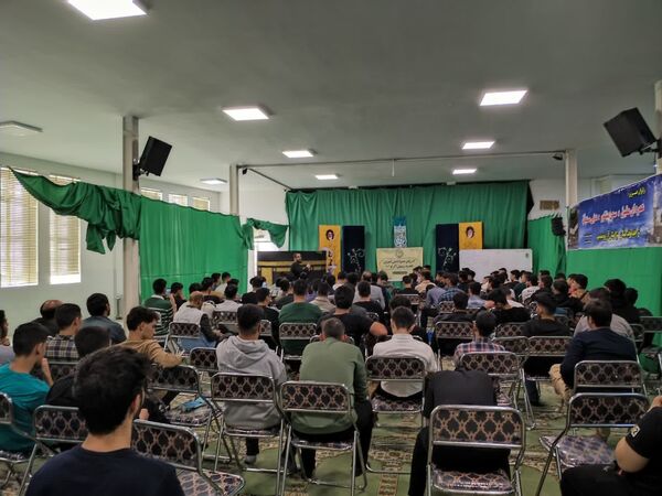 دوره آموزشی برای دانش‌آموزان اعزامی به حج عمره در یزد