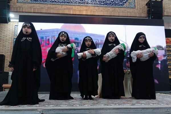 اجتماع بزرگ دختران عاشورایی منطقه 