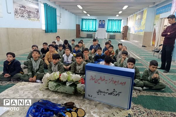 تجلیل از معلمان و دانش آموزان فعال در حوزه های امورتربیتی