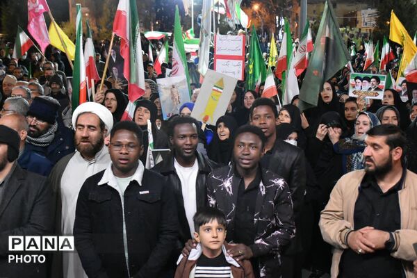 52 شب حضور در میدان به عشق ایران