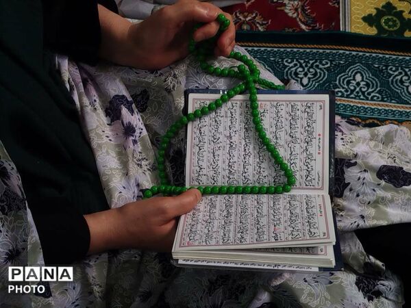 نسل نو در آینه ایمان؛ حضور دل‌نشین نوجوانان نماز جمعه بهارستان