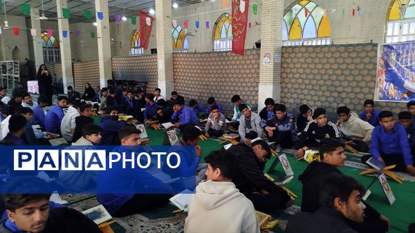 محفل انس قرآن به مناسبت نیمه شعبان و دهه فجر در مسجد جامع حاجی‌آباد 