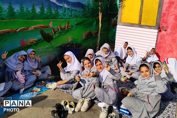 سفره‌ای از جنس لبخند و صبحانه سلامت در دبستان نرجس