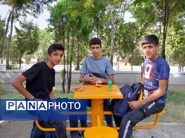 روزی پرانرژی برای پسران ناحیه یک زنجان و منطقه ایجرود در اردوی دانش‌آموزی یک‌روزه