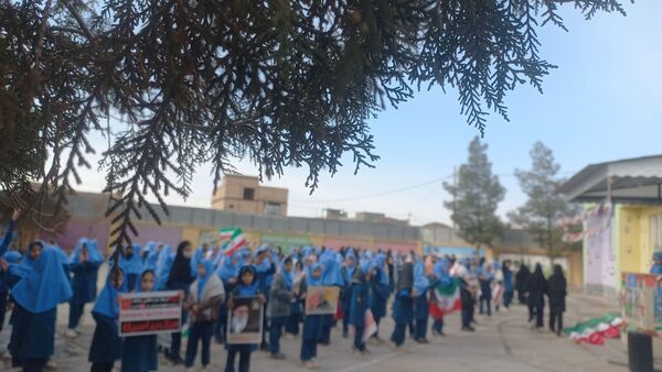 نواختن زنگ انقلاب در آموزشگاه فرهنگ شهرستان خلیل آباد 