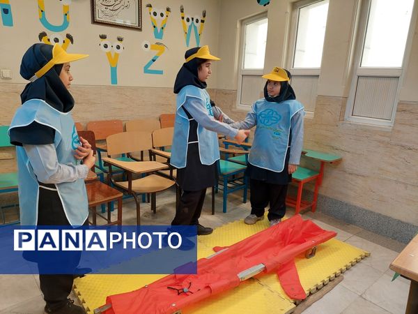 مسابقات علمی‌و‌مهارتی سفیران‌سلامت در ناحیه۲‌مشهد