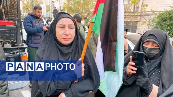 شکوه حضور فرهنگیان مناطق تهران در تشییع شهید گمنام