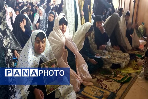 اقامه آخرین نماز جمعه ماه مبارک رمضان با حضور چشمگیر مردم یاسوج