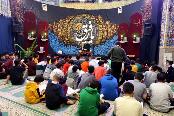 مراسم معنوی اعتکاف دانش‌آموزی