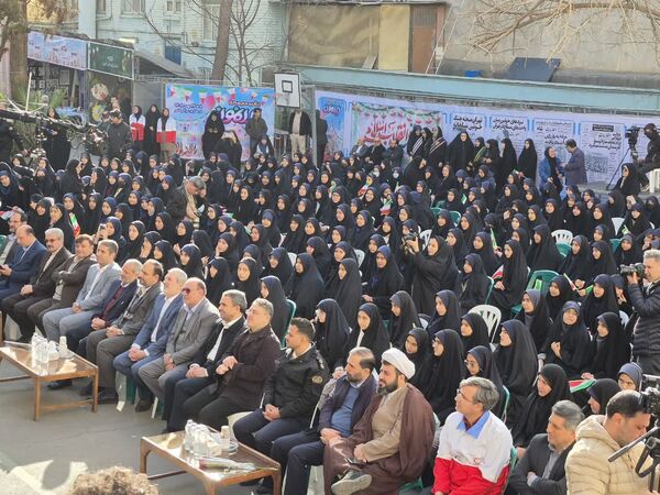 صدای انقلاب طنین انداز شد