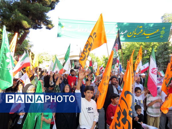 بازدید مدیرکل آموزش پرورش استان خراسان شمالی از غرفه‌های غدیرخم در بجنورد