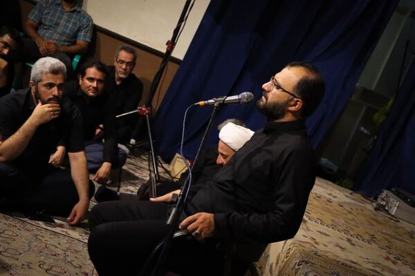 مراسم عزاداری ظهر شهادت امام رضا(ع) در مدرسه رویش کاشان