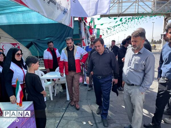خدمت بی‌وقفه امدادگران هلال‌احمر به زائران