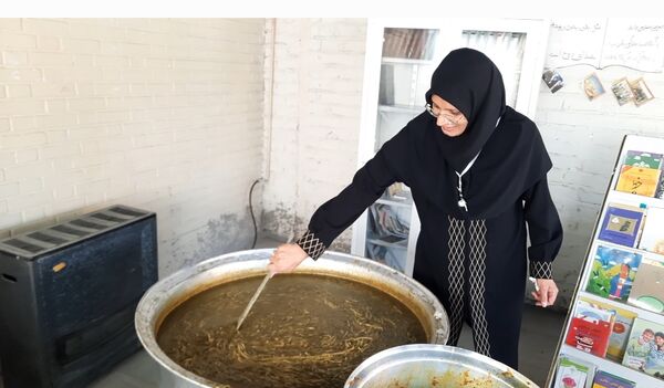 اولین جلسه حجاب و عفاف در دبیرستان فرهنگیان ناحیه۷ مشهد 