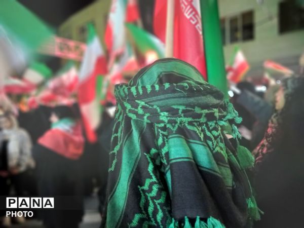 حضور پرشور مردم تویسرکان در راهپیمایی «تا پای جان برای ایران»