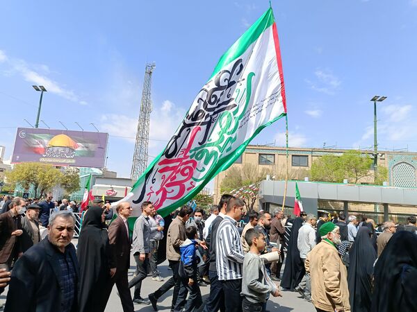 راهپیمایی باشکوه روز جهانی قدس در جوار بارگاه رضوی