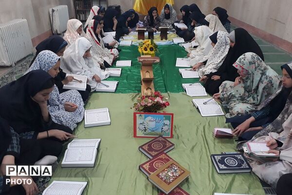 حضور دانش‌آموزان مدارس حاتم و محمد علی تحصیلی ناحیه دو شهرری در محفل نور