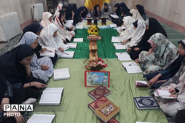 حضور دانش‌آموزان مدارس حاتم و محمد علی تحصیلی ناحیه دو شهرری در محفل نور