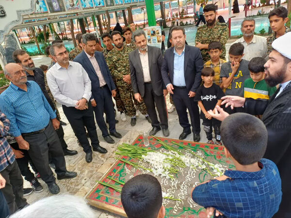 ‌حضور نوجوانان روستای مومن‌آباد قم در محفل روایتگری شهدا