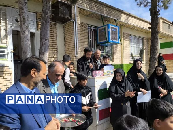 برگزاری مراسم تقدیر واهدای جایزه به دانش آموزان دبستان شهید پسندیده فدافن