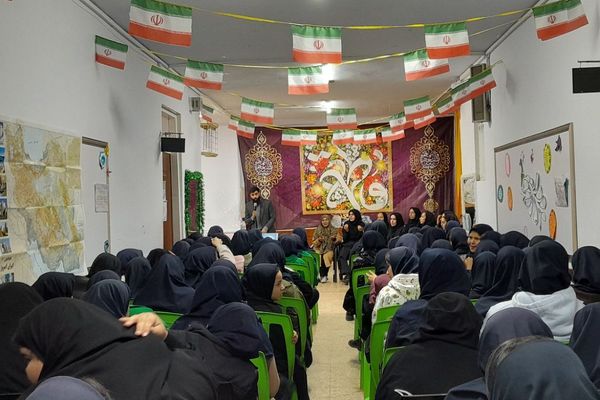 جشن میلاد حضرت فاطمه زهرا (س) در مدارس کهریزک 