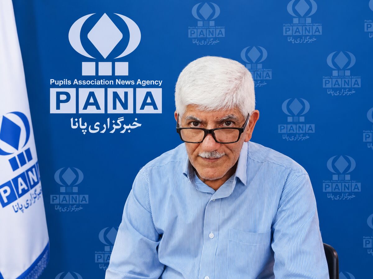 ۴۹ سال با عشق تدریس کردم و امروز مهر را با شادی و لبخند دانش‌آموزان آغاز کردم