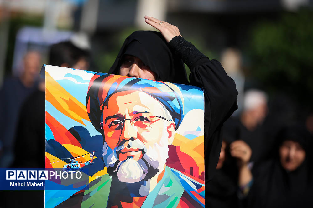 مراسم تشییع پیکر رئیس جمهور و همراهان شهیدش در تهران