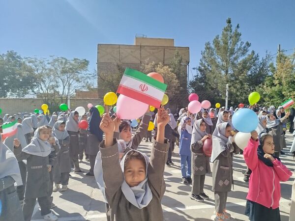 جشنواره روز جهانی کودک در دبستان شهید نجفی فدافن