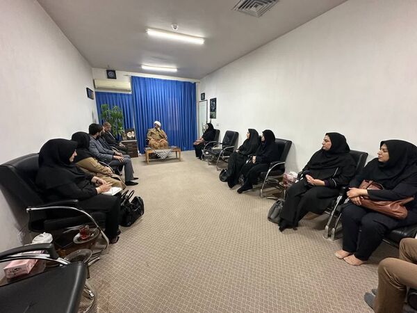  دیدار رئیس شبکه بهداشت و درمان شهرستان ساوجبلاغ با امام جمعه