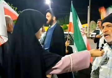 تجمع شبانه اهالی انقلابی روستای ابرجس قم در شهر کهک 