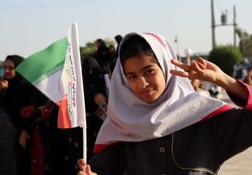 جشن انقلاب در سرخ‌قلعه