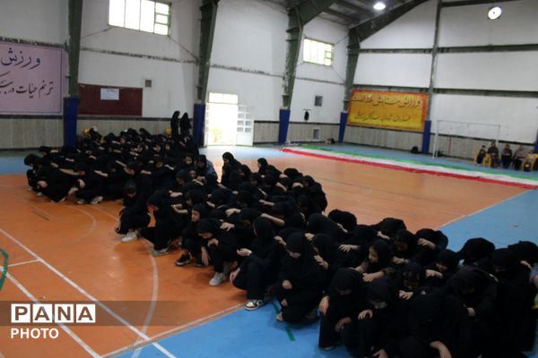 اجرای پیرامید دانش آموزان شهرستان سملقان با موضوع جنگ رمضان 