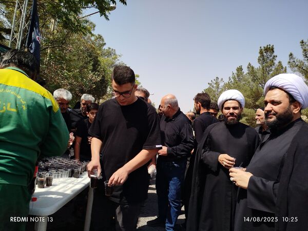 حماسه جاماندگان اربعین در محلات و نیم‌ور؛ تصاویری از عشق و ارادت