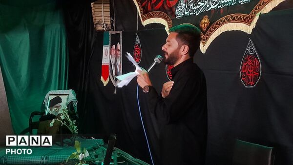 حضور پرشور مردم درگزین در مراسم گرامیداشت رهبر شهید