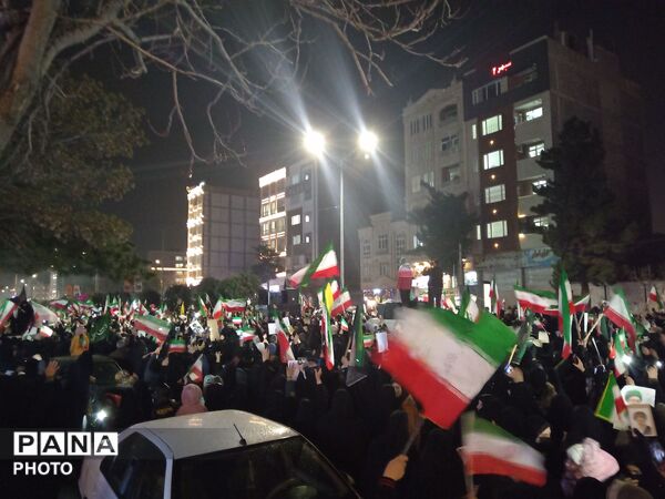 حضور پرشور مردم انقلابی نیشابور در سومین روز از عزای سالار شهیدان انقلاب اسلامی 