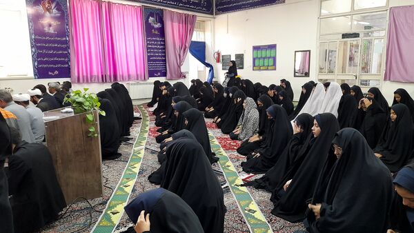 قرار عاشقانه الهی در دبیرستان شاهد یاس نبی «س»