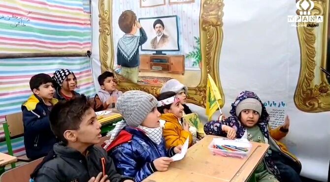 برپایی موکب به یاد شهدای دانش‌آموز میناب