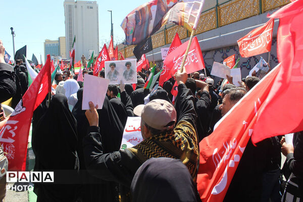 مشهد در سوگ؛ بدرقه باشکوه رهبر شهید انقلاب در جوار بارگاه رضوی/۲