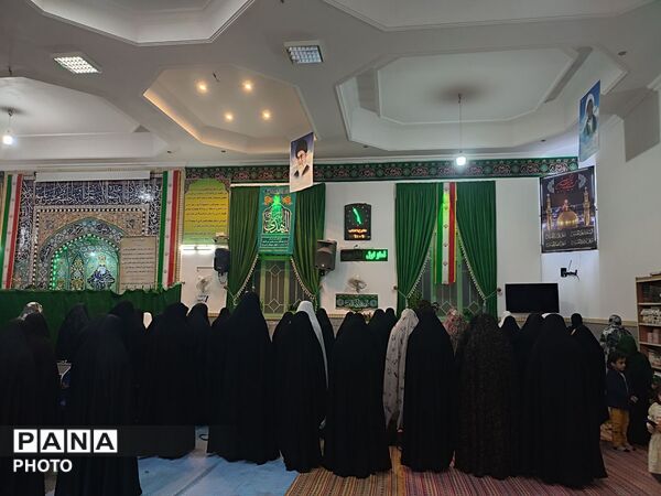 قرائت قرآن، نماز جماعت و افطار در مسجد خاتم پیامبران 