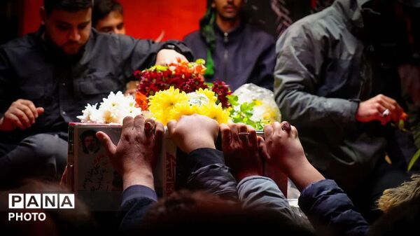  روزهای دلتنگی؛ شهادت پدر، آرزوی پرواز، تشییع شهدا