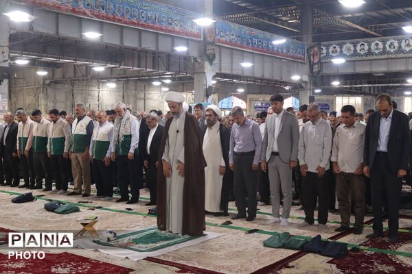  نماز جمعه در مصلی نسیم شهر