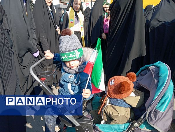 حضور پر شور مردم ساوه در یوم الله ۲۲ بهمن