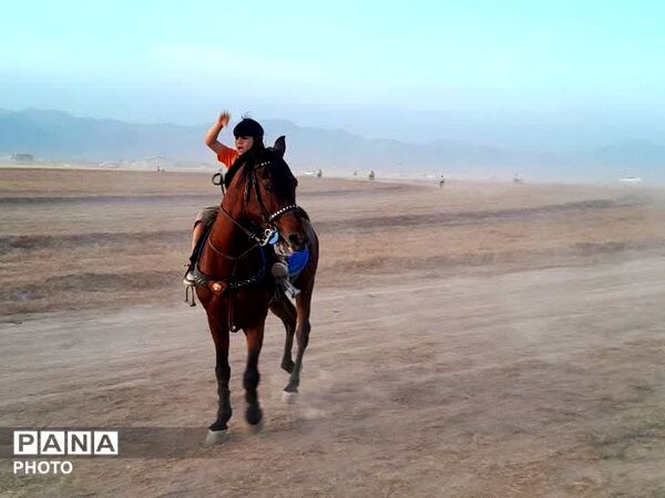 تاخت و تاز خاطره‌ها در فدافن؛ مسابقات اسب‌سواری به نام شهید نظافتی